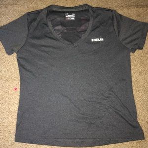 semi fitted under armor dry fit tee women’s large